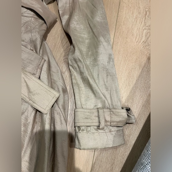 NWOT Bella Fare Belted Bubble Trench Coat - Picture 2 of 11